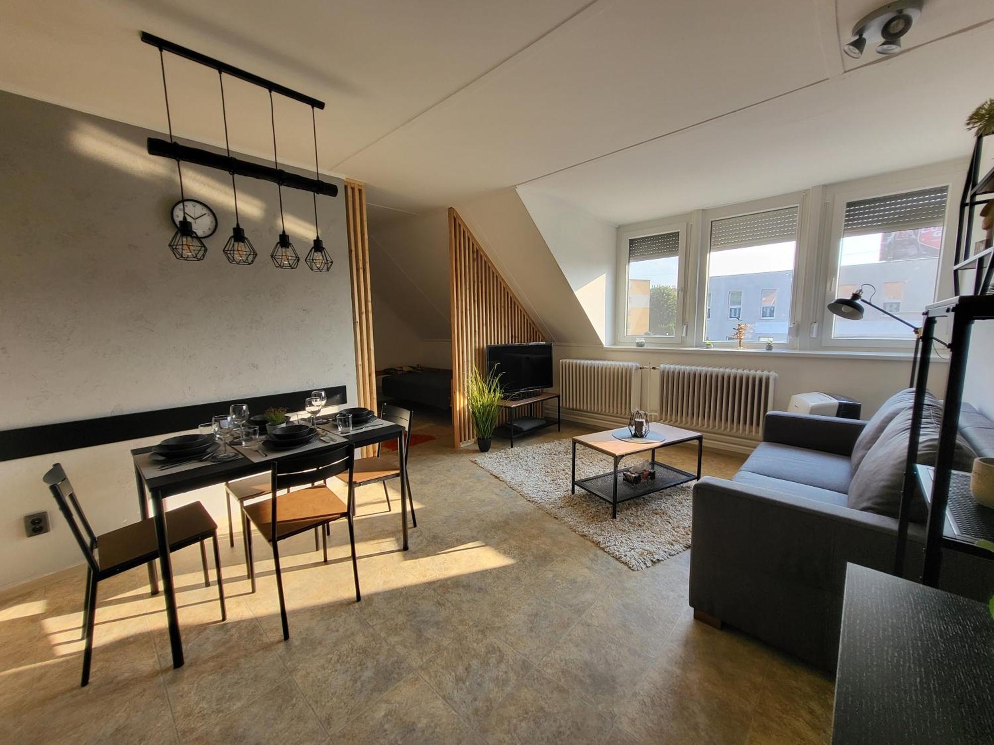 Bohemi Apartman Mosonmagyarovar Exterior photo